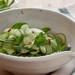 Scharfe eingelegte Gurken