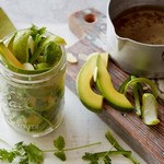 Avocado in einer schnellen Marinade