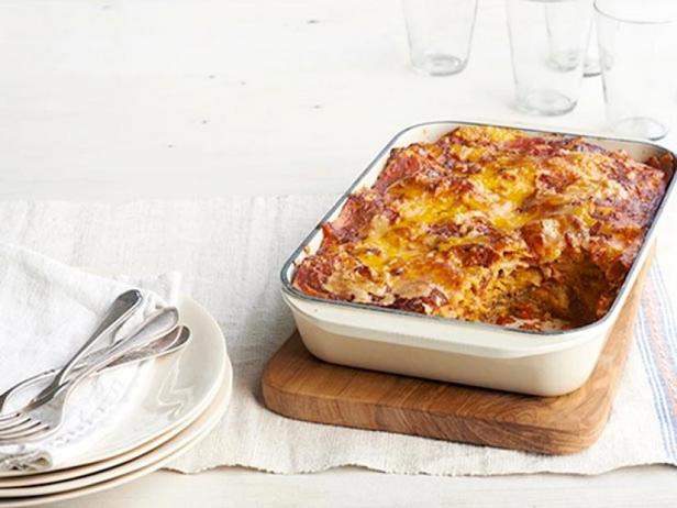 Wie man einen Enchilada-Auflauf zubereitet