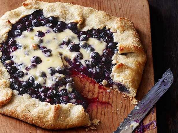 Wie man eine Blaubeer-Käsekuchen-Galette zubereitet