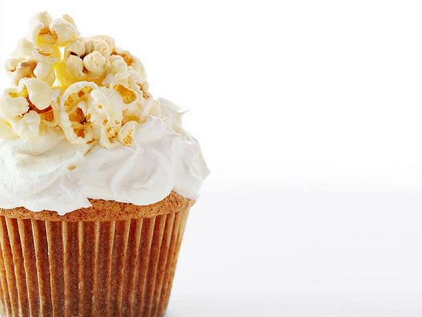 Wie man Popcorn-Cupcakes zubereitet