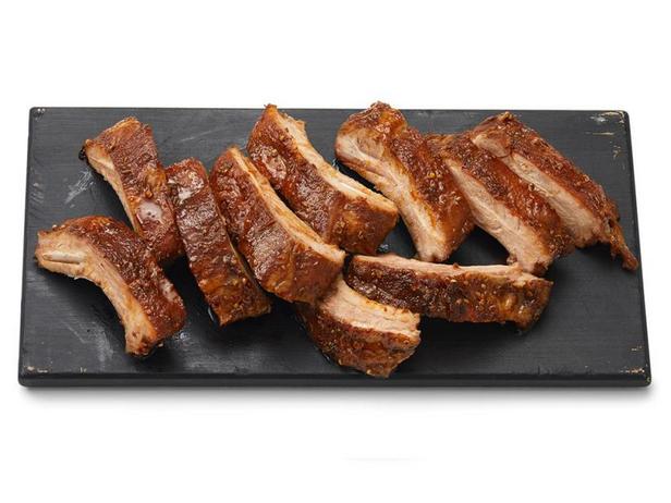 Come preparare le costolette di maiale glassate al miele e piccanti