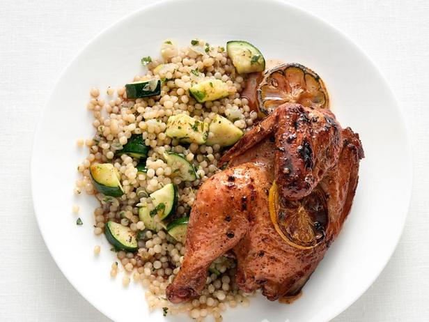 So macht man Gewürzgurken nach mediterraner Art mit Ptitim