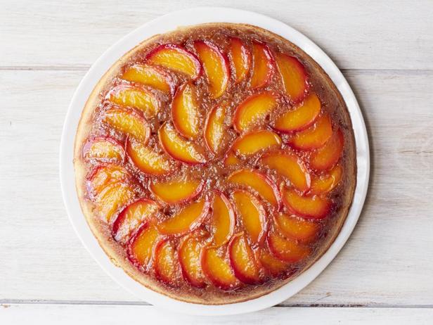 Rezept für umgedrehten Pfirsich-Bourbon-Kuchen