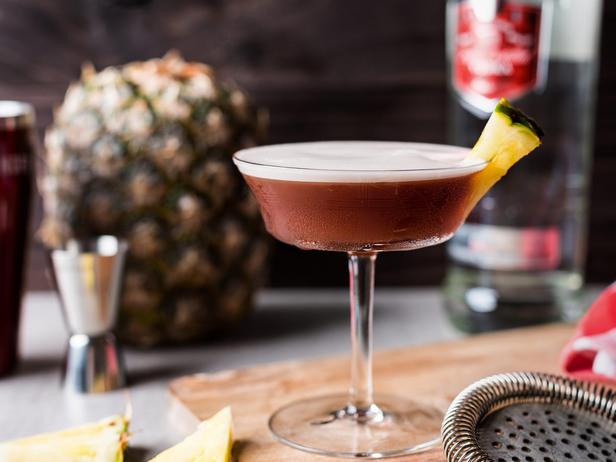 Wie man einen französischen Martini zubereitet