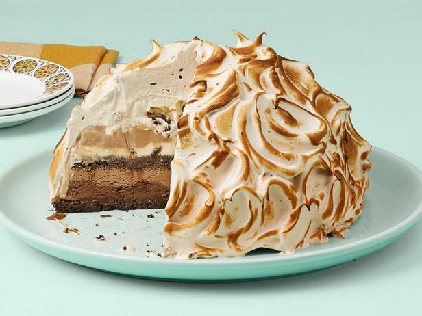 So backen Sie eine Baked Alaska Torte für Schokoladenliebhaber