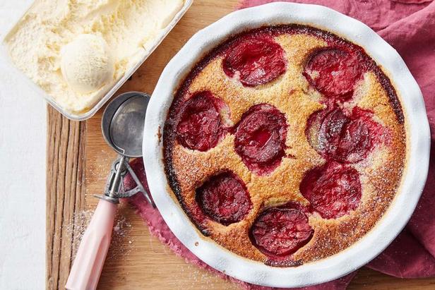 Kuinka tehdä luumu-clafoutis