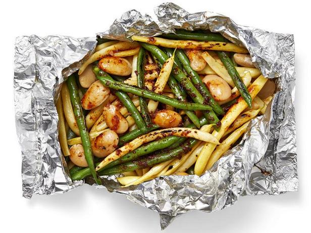 Zubereitung - Gegrillte, in Folie gewickelte Bohnen mit Paprikabutter