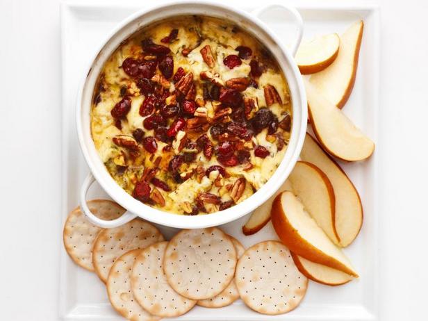 Zubereitung - Gebackener Cambozola mit Pekannüssen und getrockneten Cranberries