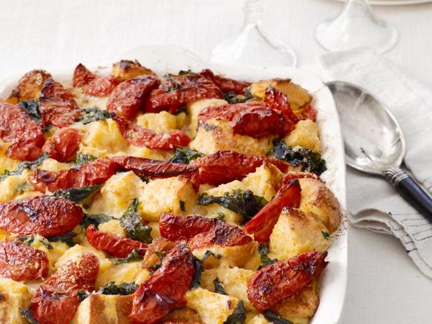 Zubereitung - Sauerteigbrot-Strata mit Tomaten und Kräutern