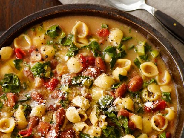 Kızılcık Fasulyeli Makarna Fagioli Nasıl Yapılır?
