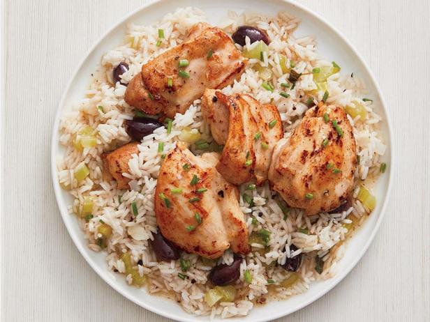 Rezept - Gebratenes Hähnchen mit Reis und Oliven
