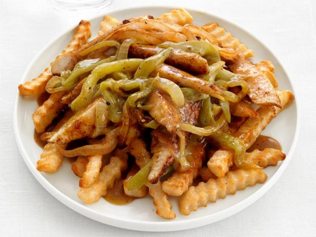 Wie man Chicken Chili Fries zubereitet