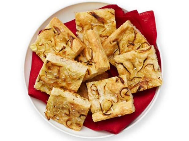 Wie man Focaccia mit Fenchel zubereitet