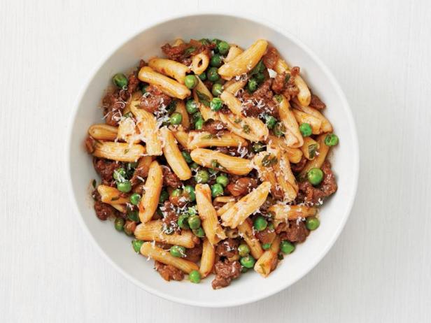 Come preparare i cavatelli al ragù con piselli