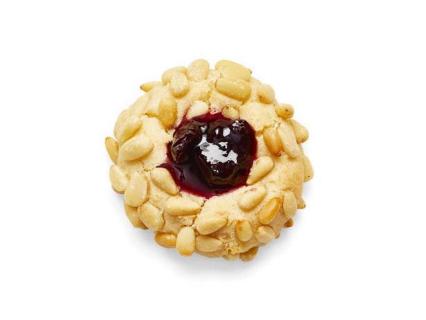 Come preparare i biscotti con impronta di pollice, pinoli e marmellata di ciliegie
