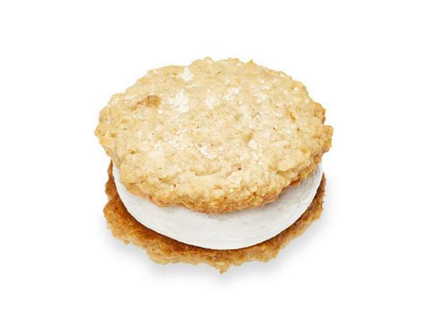 So backen Sie Kokos-Haferflocken-Sandwichkekse