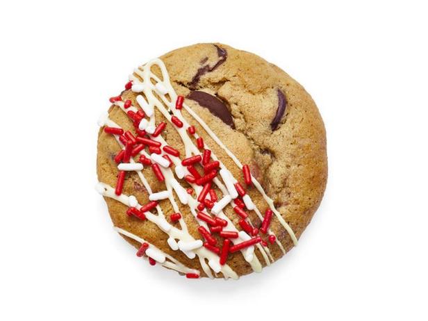 Come preparare i biscotti al caffè con gocce di cioccolato e caramello