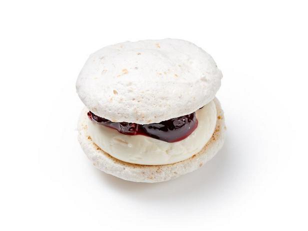 Rezept für Walnuss-Baiser-Sandwichkekse mit Vanillebuttercreme
