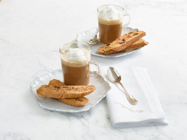 Wie man Kirsch- und Pistazien-Biscotti zubereitet