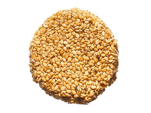 28. حلوى السمسم