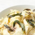 Kartoffelpüree mit in Butter gebratenem Salbei