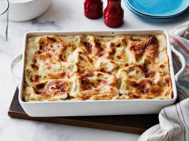Wie man Portobello-Pilz-Lasagne zubereitet
