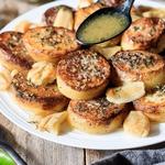 Kartoffelstümpfe in Butter mit Knoblauch