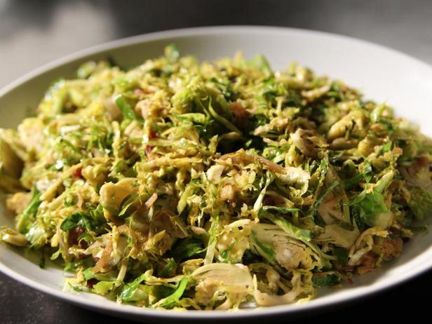 Zubereitung - Gebratene, geraspelte Rosenkohlsprossen mit Pancetta