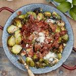Gegrillter Rosenkohl mit Speck