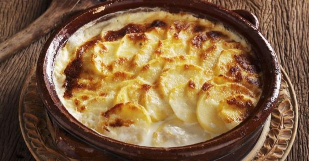 Wie man Steckrübengratin zubereitet