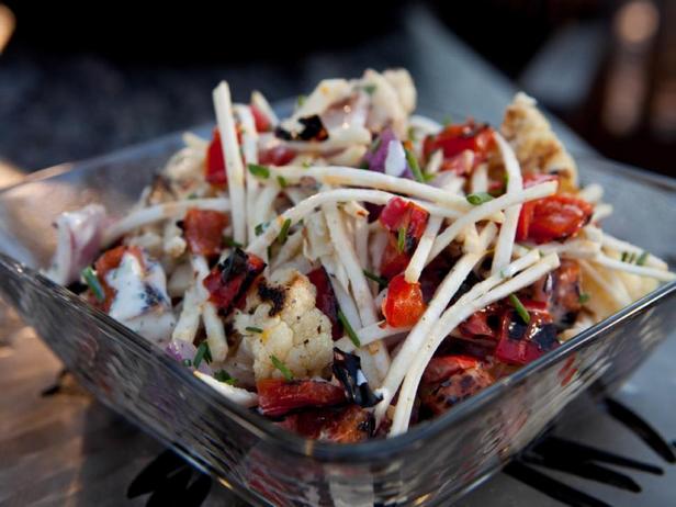 Gegrillter Blumenkohlsalat
