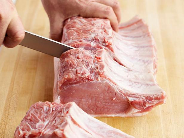 เนื้อสันในหมูธรรมชาติราดซอสบาร์บีคิว