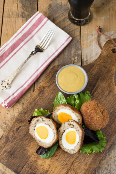 Wie man Scotch Eggs zubereitet