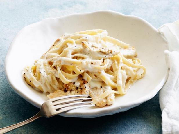 Tavuklu Fettuccine Alfredo Nasıl Yapılır?