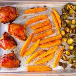 Blechgericht: BBQ-Hähnchen und Rosenkohl