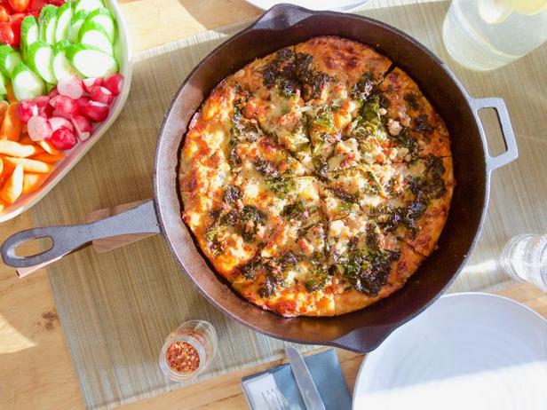 Rezept für gebratene Schweinswurst-Pizza
