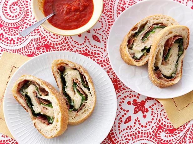 Wie man venezianische Pizza-Rollen zubereitet