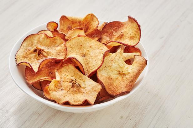 Wie man Apfelchips herstellt