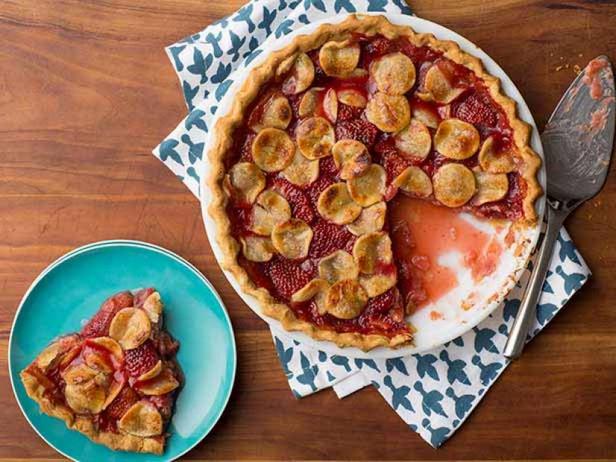 Wie man Erdbeerkuchen backt