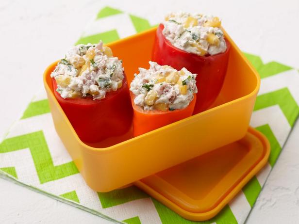 Gefüllte Paprika mit Frischkäse und Schinken