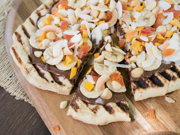 Gegrillte Dessertpizza