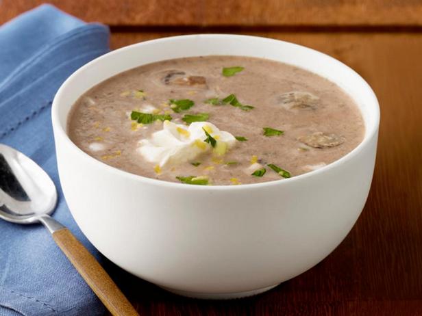 شوربة الفطر مع الحمص