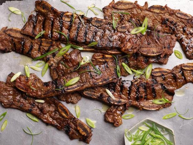 Come preparare il Kalbi: costolette di manzo alla griglia in stile coreano