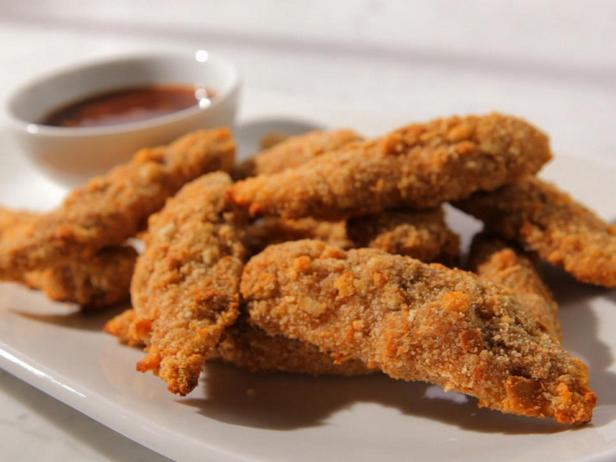 Panierte Hähnchenstreifen mit Orangen-Barbecue-Sauce