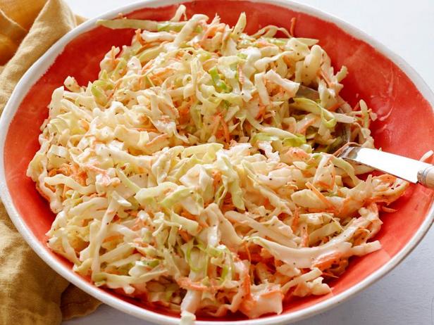 Wie man Krautsalat zubereitet