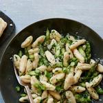 Cavatelli-Nudeln mit Spargel