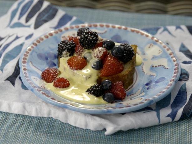 Pfundkuchen mit Limoncello-Sabayon