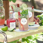 Rosa Limonade mit Erdbeeren, Rhabarber und Basilikum