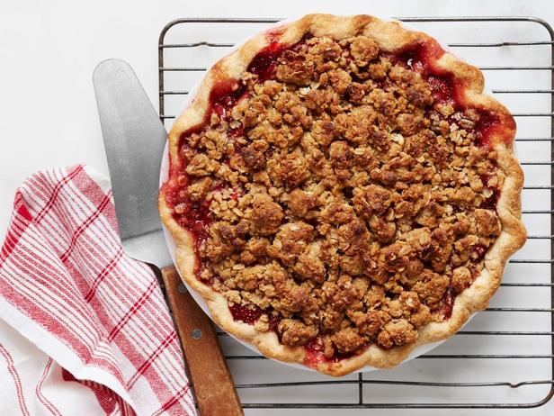 Erdbeer-Crumble-Torte